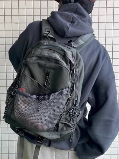 メンズリュック メッシュポケット付き多機能バックパック