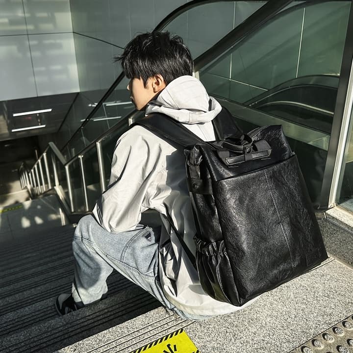 メンズリュック 都会的多機能レザーリュック
