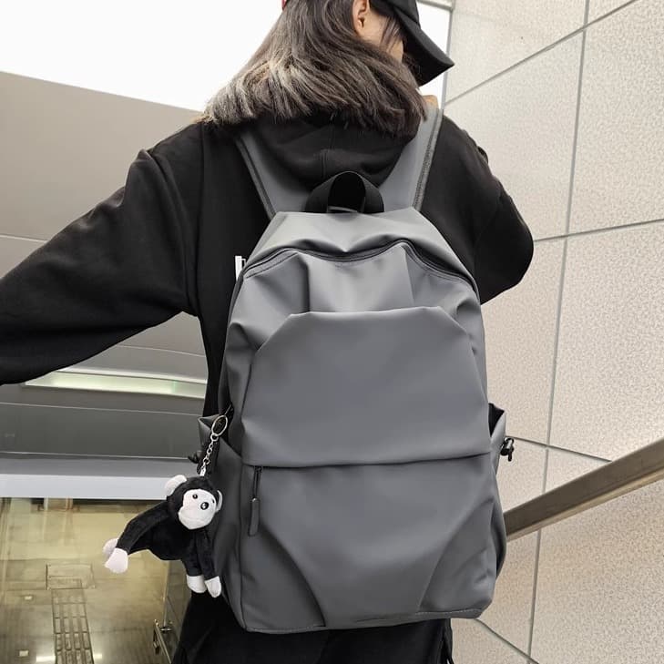 メンズリュック シンプル大容量ポケット付きリュック